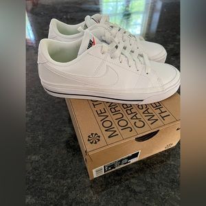 Women’s Nike Court Legacy NN